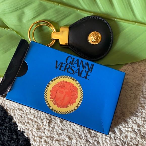 Versace Key Chain with Box - Picture 8 of 8